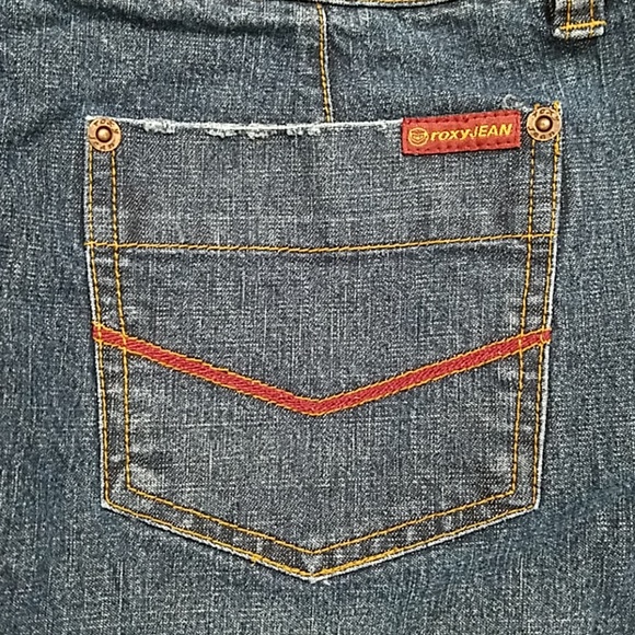 Roxy Jean 5 pocket jean skirt front slit size 9 - Picture 8 of 8